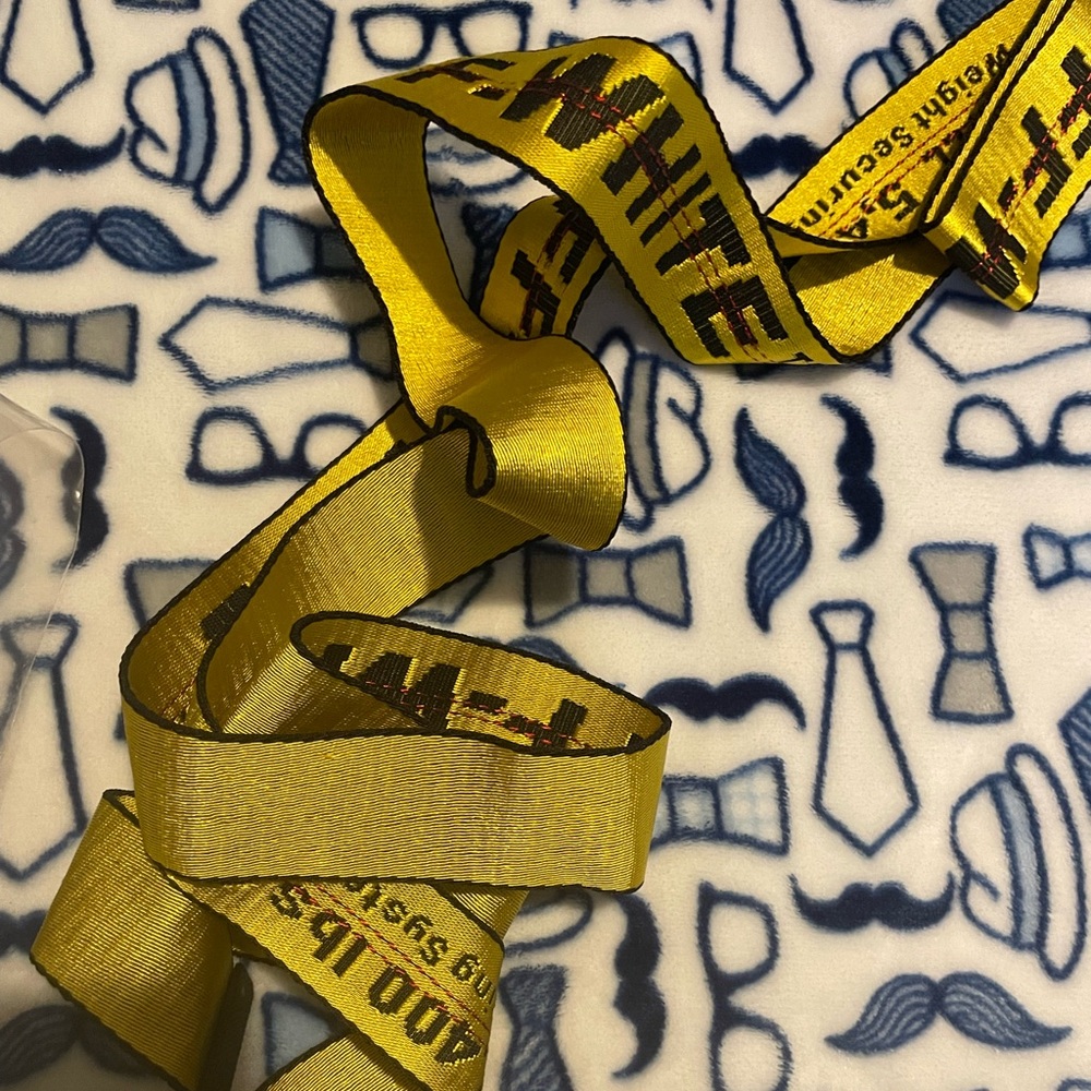 Off-white belt